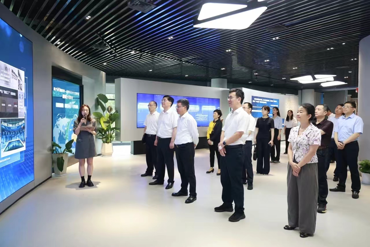 浙江省人大常委会副主任暨军民一行莅临太阳成集团tyc9728调研